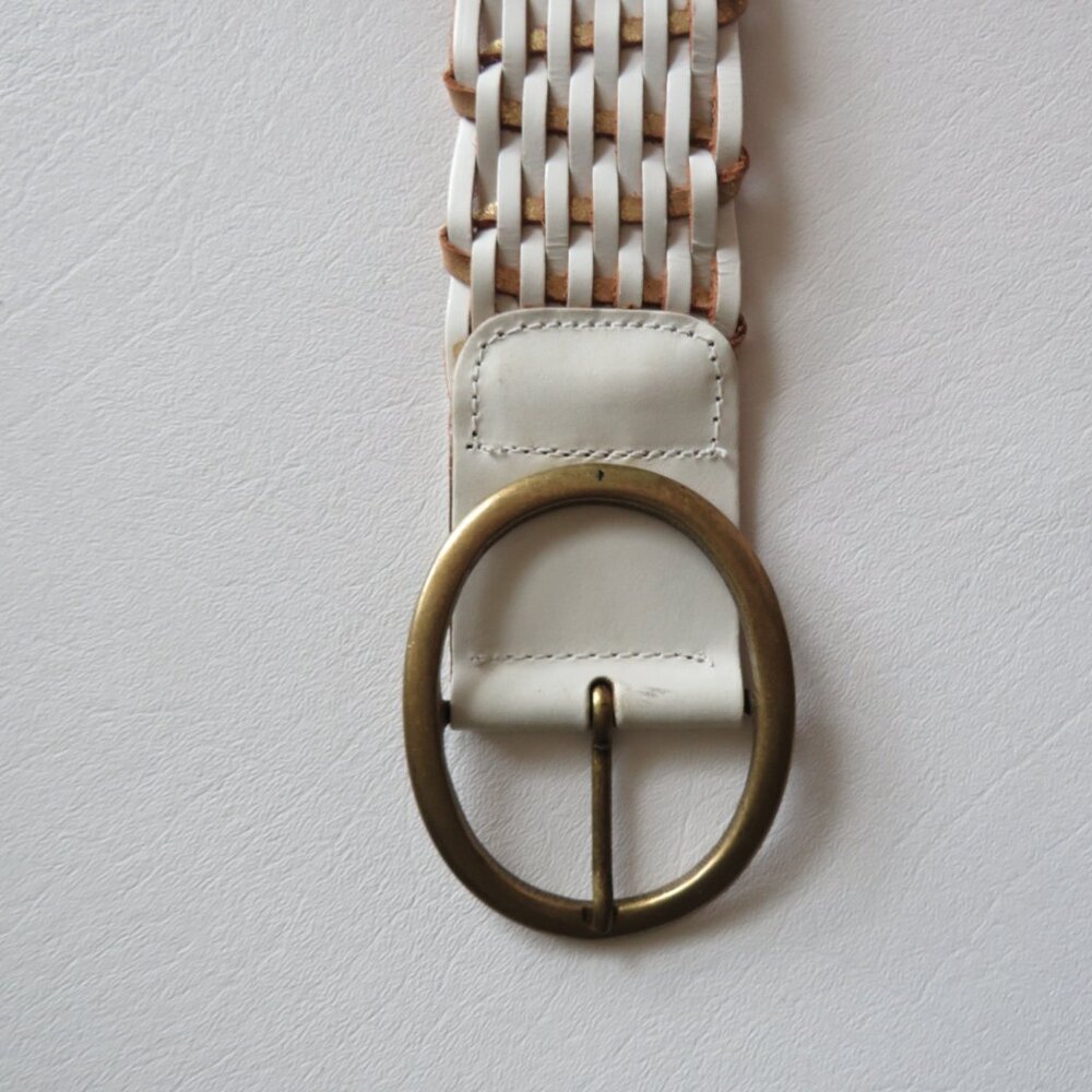 White Gold Basket Weave Front Closure Genuine Leather Oval Buckle Belt - Picture 4 of 11